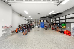 Garage - 