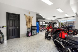 Garage - 
