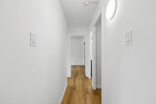 Hall d'entrée/Vestibule - 118-350 Rue Querbes, Vaudreuil-Dorion, QC - Indoor Photo Showing Other Room