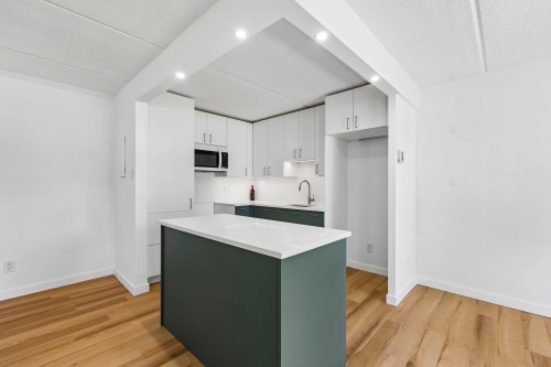 Cuisine - 118-350 Rue Querbes, Vaudreuil-Dorion, QC - Indoor Photo Showing Kitchen
