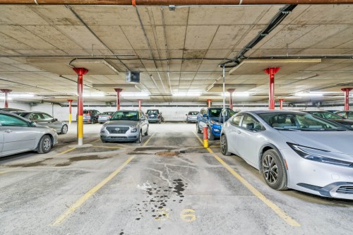 Parking - 1102-40 Allée Des Brises-Du-Fleuve, Montréal (Verdun/Île-Des-Soeurs), QC - Indoor Photo Showing Garage