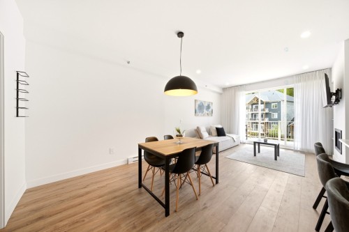 Dining Room - 303-240 Rue Du Cercle-Des-Cantons, Bromont, QC - Indoor