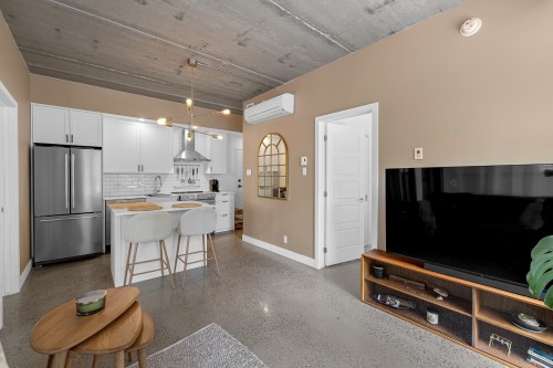 Living Room - 1E-730 Rue Rose-De-Lima, Montréal (Le Sud-Ouest), QC - Indoor Photo Showing Kitchen