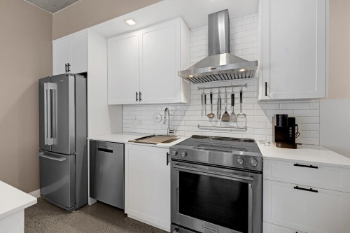 Kitchen - 1E-730 Rue Rose-De-Lima, Montréal (Le Sud-Ouest), QC - Indoor Photo Showing Kitchen