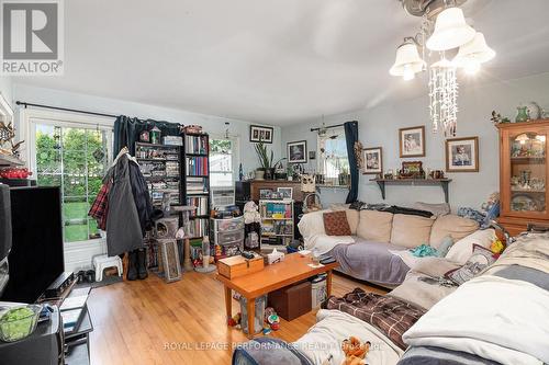 656 St Felix Street, Cornwall, ON - Indoor Photo Showing Living Room