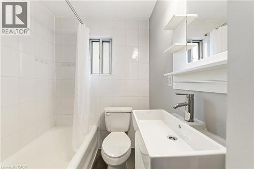 468 Main Street E Unit# 5, Hamilton, ON - Indoor Photo Showing Bathroom