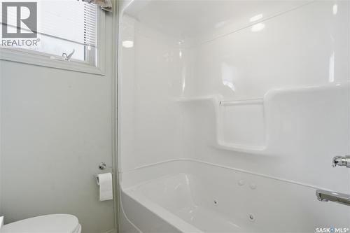 2 Culliton Crescent, Regina, SK - Indoor Photo Showing Bathroom