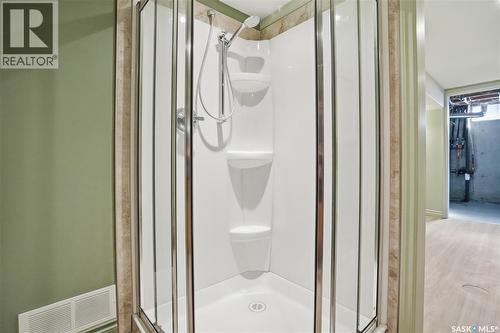 2 Culliton Crescent, Regina, SK - Indoor Photo Showing Bathroom