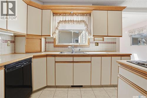 2 Culliton Crescent, Regina, SK - Indoor Photo Showing Kitchen With Double Sink