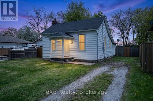 867 DEVINE STREET  Sarnia, ON N7T 1X3