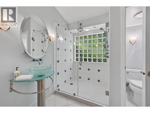 3929 Gallaghers Circle, Kelowna, BC - Indoor Photo Showing Bathroom