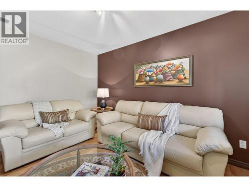3929 Gallaghers Circle, Kelowna, BC - Indoor Photo Showing Living Room