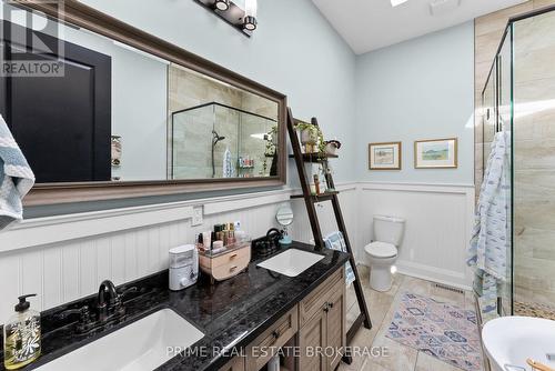 72323 Bluewater Highway, Bluewater (Hay), ON - Indoor Photo Showing Bathroom