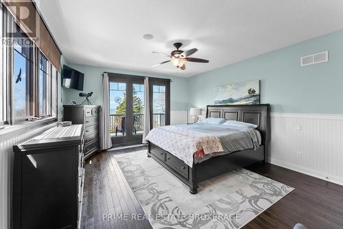 72323 Bluewater Highway, Bluewater (Hay), ON - Indoor Photo Showing Bedroom