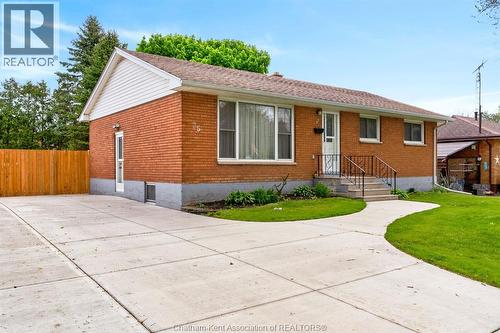 35 Peter Street, Chatham, ON - Outdoor With Exterior
