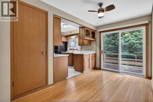 35 Peter Street, Chatham, ON - Indoor Photo Showing Kitchen