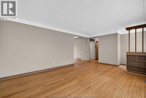 35 Peter Street, Chatham, ON - Indoor Photo Showing Other Room
