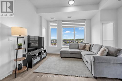 C 902 - 4878 Powers Common, Burlington, ON - Indoor Photo Showing Living Room