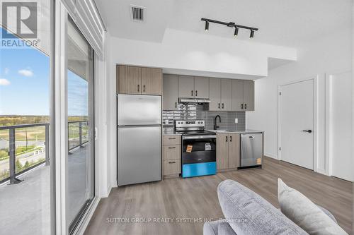 C 902 - 4878 Powers Common, Burlington, ON - Indoor Photo Showing Kitchen