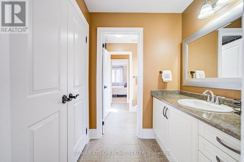 9 Berkshire Crescent, Markham, ON - Indoor Photo Showing Bathroom