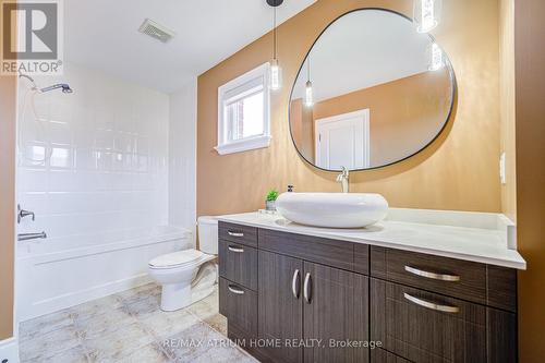 9 Berkshire Crescent, Markham, ON - Indoor Photo Showing Bathroom