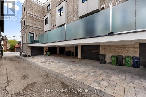1202 Avenue Road, Toronto, ON - Outdoor