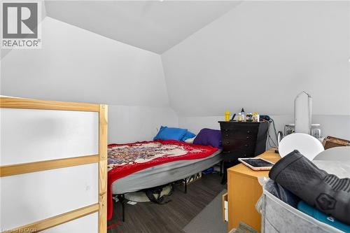 99 Leeming Street, Hamilton, ON - Indoor Photo Showing Bedroom