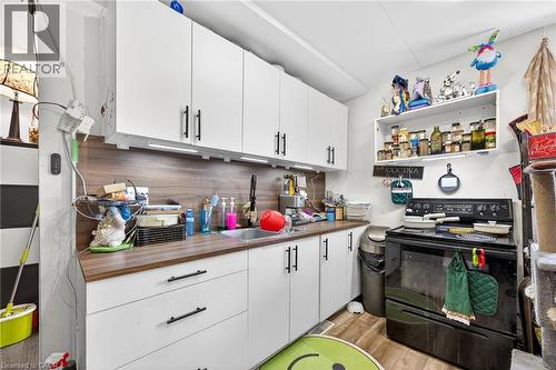 99 Leeming Street, Hamilton, ON - Indoor Photo Showing Kitchen