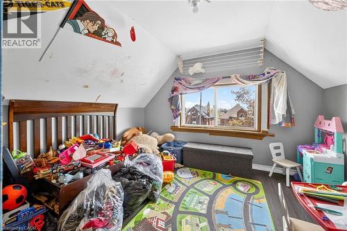 99 Leeming Street, Hamilton, ON - Indoor Photo Showing Bedroom