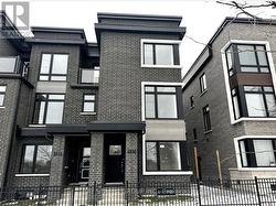 1816 DONALD COUSENS PARKWAY Markham, ON L6B 0V5