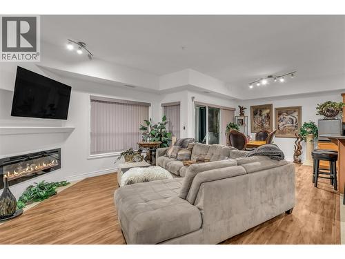 1961 Durnin Road Unit# 104  Kelowna, BC V1X 7Z6