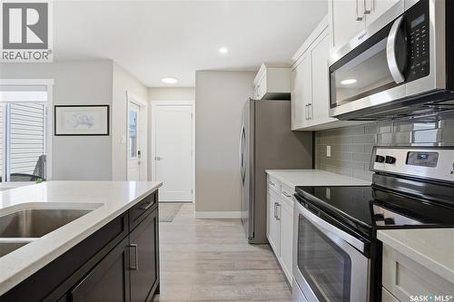 4521 E Keller Avenue, Regina, SK - Indoor Photo Showing Kitchen