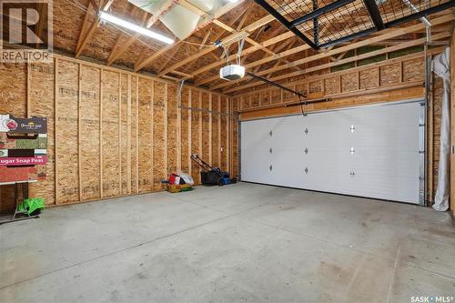 4521 E Keller Avenue, Regina, SK - Indoor Photo Showing Garage