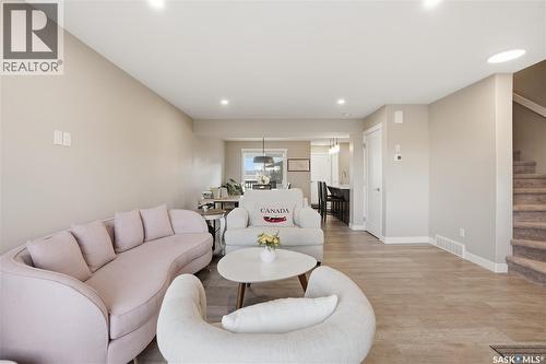 4521 E Keller Avenue, Regina, SK - Indoor Photo Showing Living Room