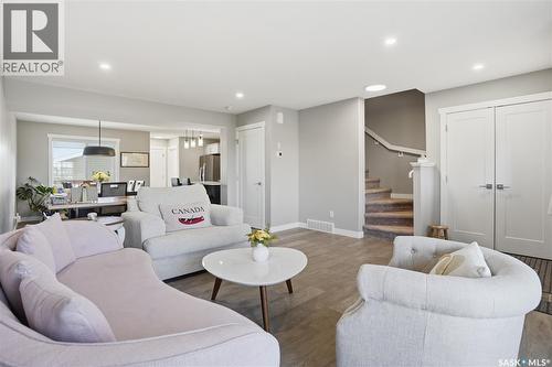 4521 E Keller Avenue, Regina, SK - Indoor Photo Showing Living Room