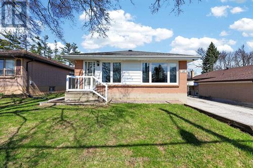 130 GROVE STREET E  Barrie, ON L4M 2P5