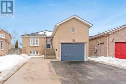 UPPER - 28 BRIGHTON ROAD  Barrie, ON L4M 6S4