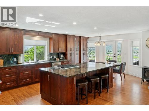 101 2Nd Avenue, Keremeos, BC - Indoor Photo Showing Kitchen