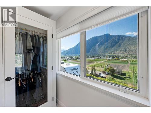 101 2Nd Avenue, Keremeos, BC - Indoor Photo Showing Other Room