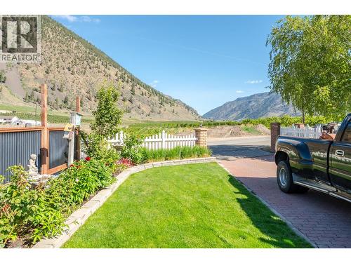 101 2Nd Avenue, Keremeos, BC - Outdoor