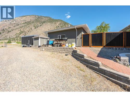 101 2Nd Avenue, Keremeos, BC - Outdoor