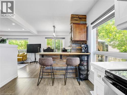 209 Briarmeadow Drive, Kitchener, ON - Indoor Photo Showing Kitchen