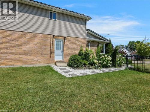 209 Briarmeadow Drive, Kitchener, ON - Outdoor