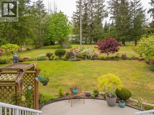 10067 Highway 101, Powell River, BC - Outdoor