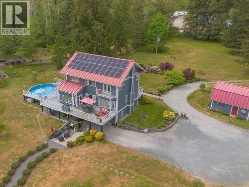 10067 Highway 101, Powell River, BC - Outdoor