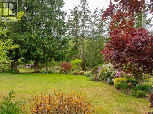 10067 Highway 101, Powell River, BC - Outdoor