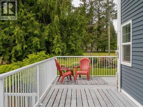 10067 Highway 101, Powell River, BC - Outdoor With Deck Patio Veranda With Exterior