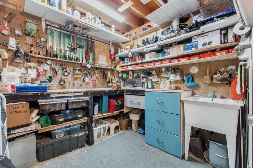 Atelier - 425 Rue Perras, Laval (Auteuil), QC - Indoor With Storage