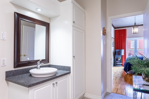 Salle de bains attenante à la CCP - 4-165 Rue Radisson, Trois-Rivières, QC - Indoor Photo Showing Bathroom