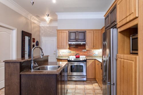 Cuisine - 4-165 Rue Radisson, Trois-Rivières, QC - Indoor Photo Showing Kitchen With Double Sink With Upgraded Kitchen